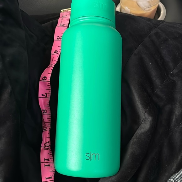 Green Drinkware Bottle - Picture 13 of 14